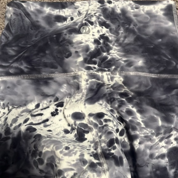 Lululemon Wunder Under High-Rise Tight 25"  in Marble Dye Classic Navy - size 0 - Picture 6 of 10